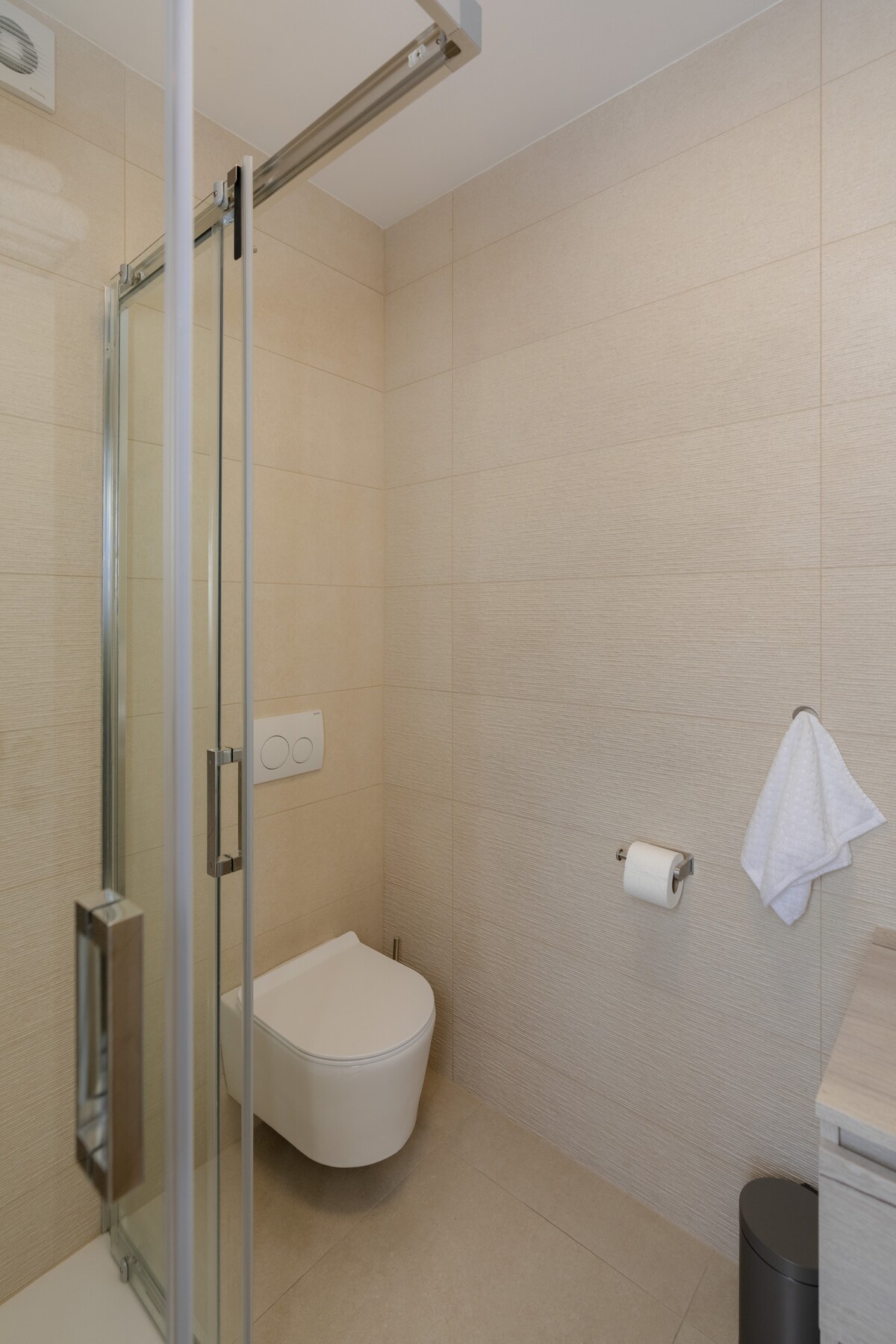 Apartment Azure – Badezimmer 1